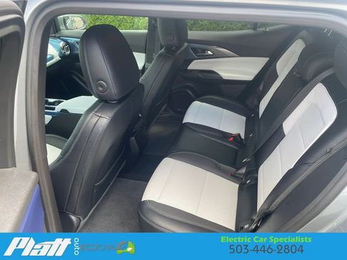 Used 2025 Chevrolet Equinox EV LT FWD image 37