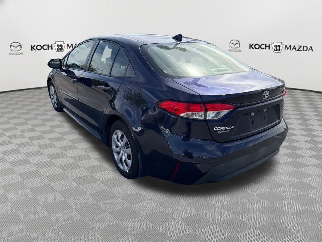 Used 2020 Toyota Corolla LE FWD image 5