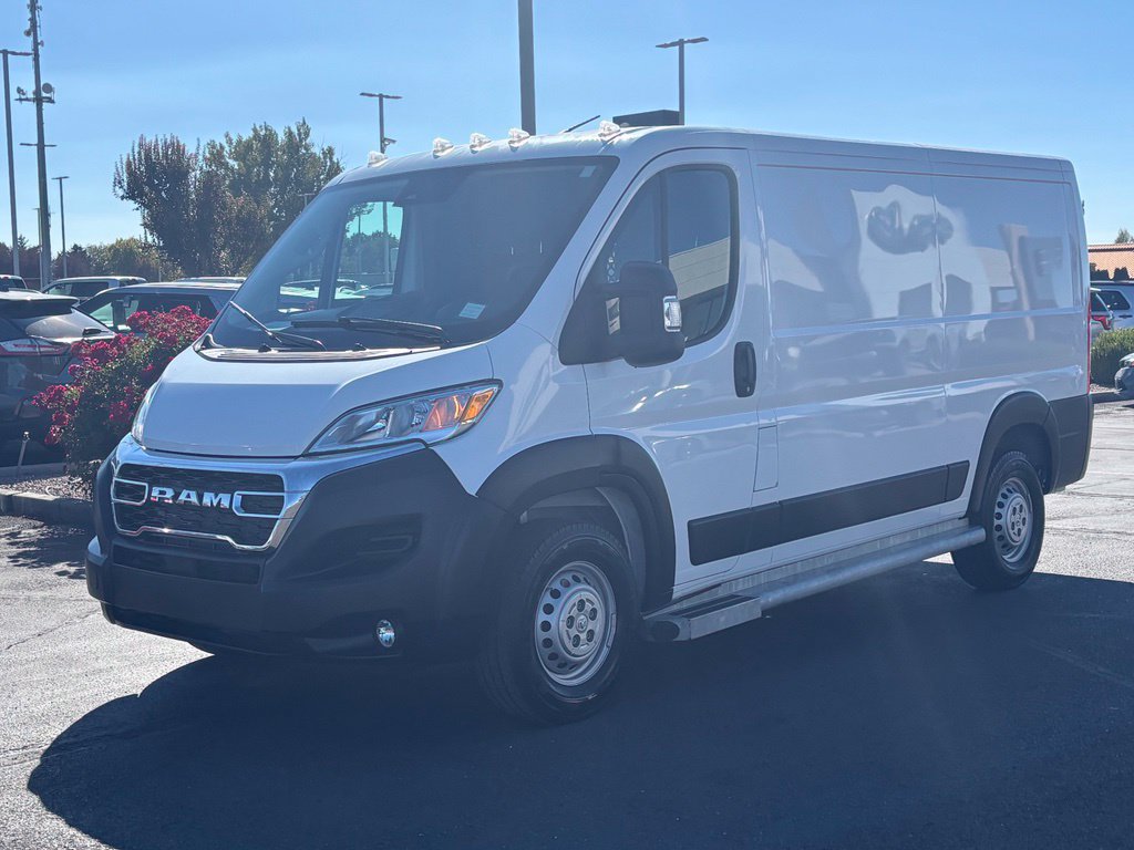 Used 2025 RAM ProMaster 2500 w/ U-Haul Equipment Group FWD image 6
