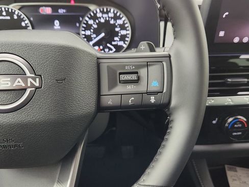 New 2026 Nissan Pathfinder SV image 18