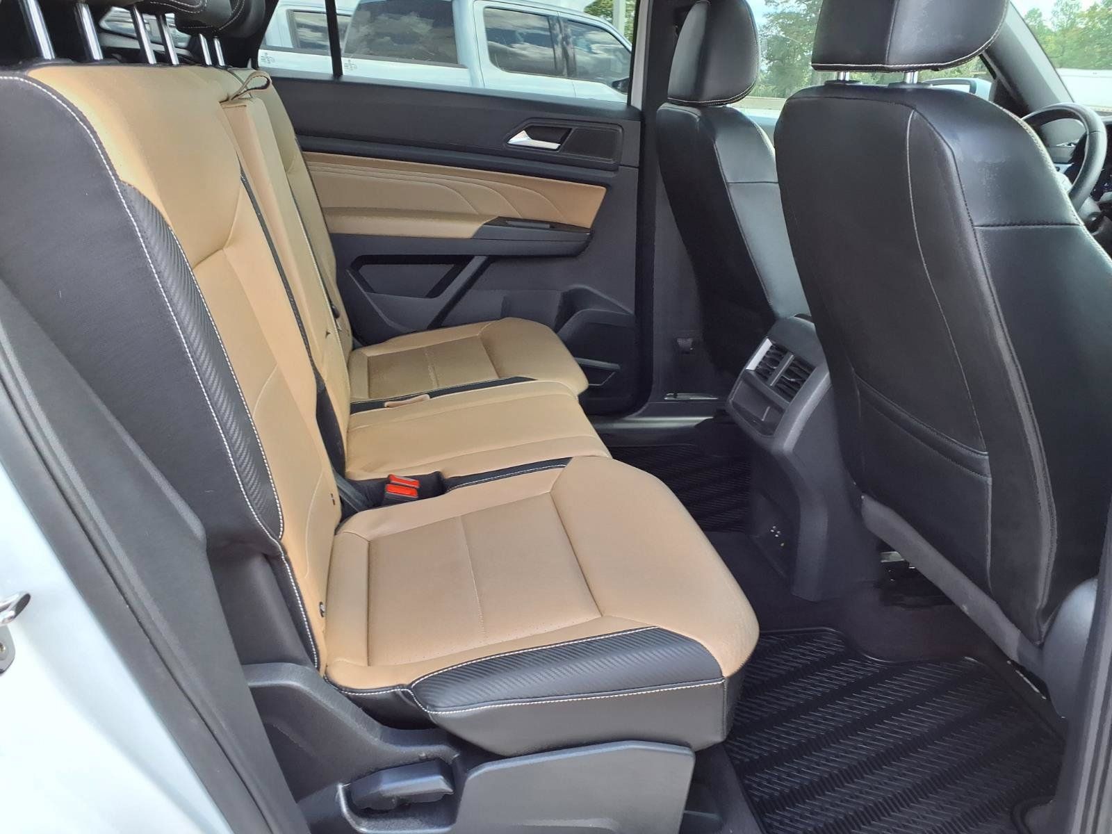 Used 2022 Volkswagen Atlas Cross Sport SE FWD image 20