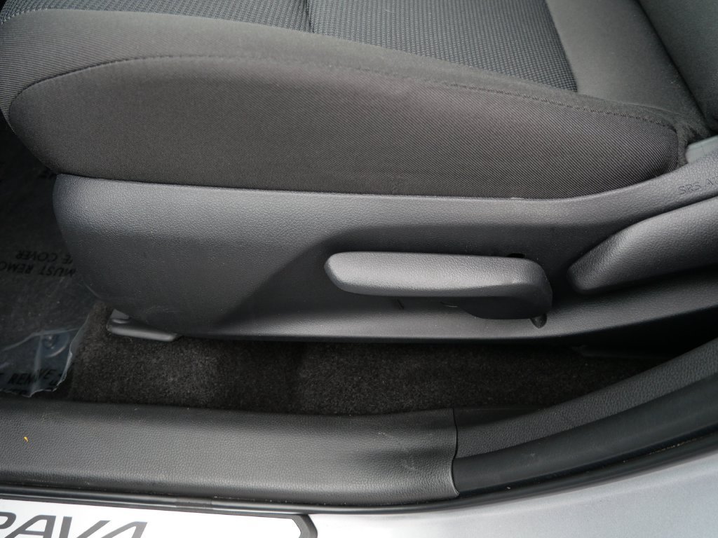 Certified 2025 Toyota RAV4 LE AWD/4WD image 15