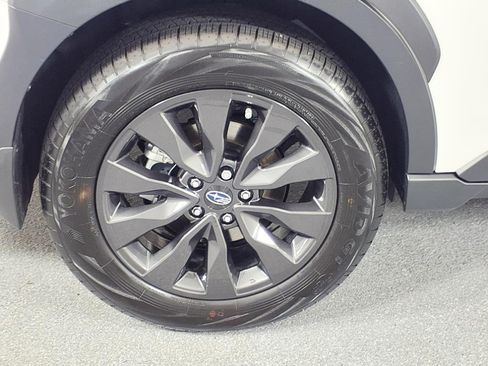 Used 2025 Subaru Outback Onyx Edition image 6