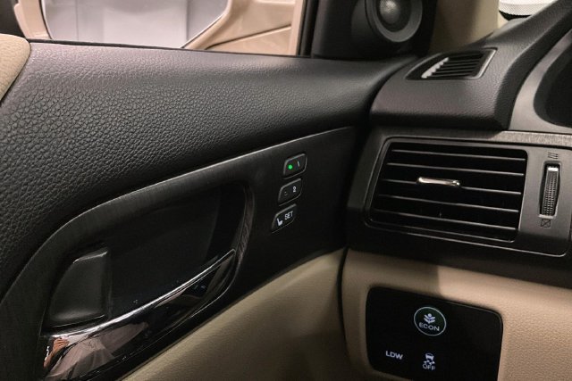 Used 2013 Honda Accord EX-L image 40