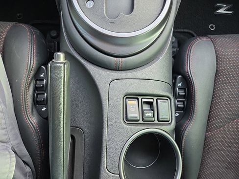 Used 2020 Nissan 370Z image 18