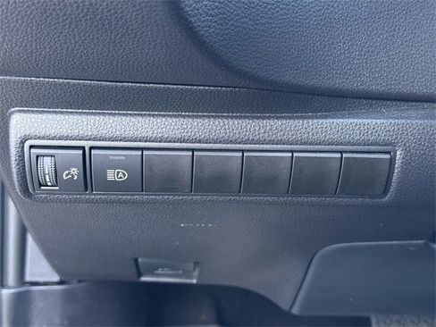 Used 2025 Toyota Corolla LE image 23