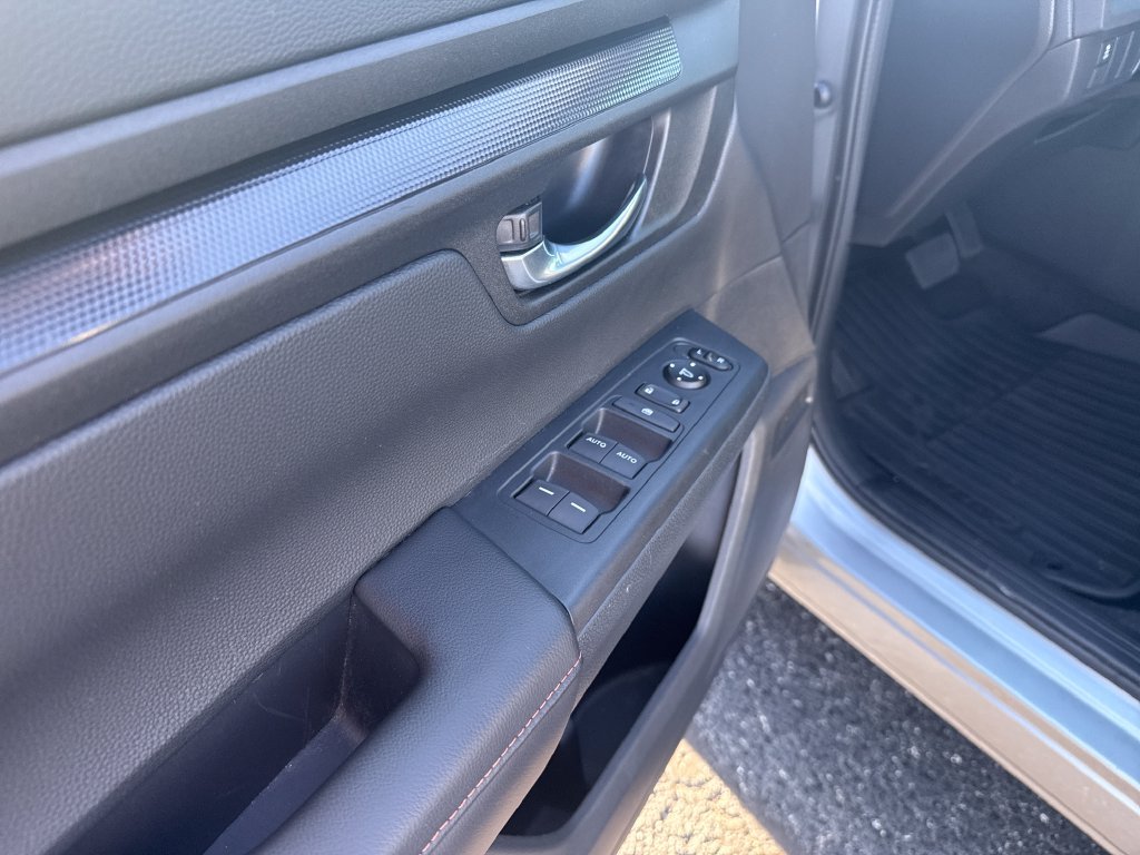 Used 2025 Honda CR-V Sport image 23