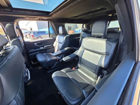 Used 2025 Ford Expedition Max Platinum w/ Stealth Appearance Package AWD/4WD image 28