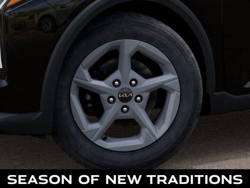 New 2025 Kia K4 LXS image 9