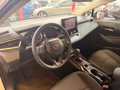 Used 2020 Toyota Corolla LE image 15
