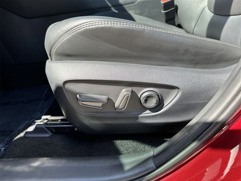 Used 2024 Toyota RAV4 Limited image 6