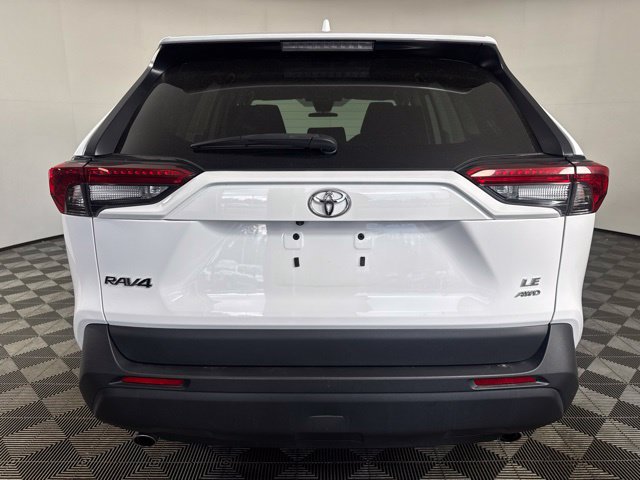 Used 2024 Toyota RAV4 LE AWD/4WD image 21