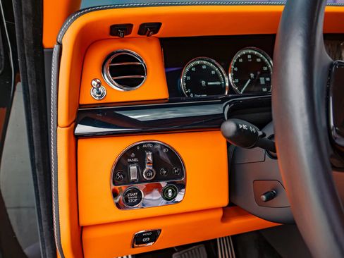 Used 2018 Rolls-Royce Phantom Sedan RWD image 76