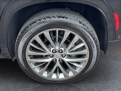 Certified 2025 Buick Enclave Avenir w/ Super Cruise Package AWD/4WD image 28