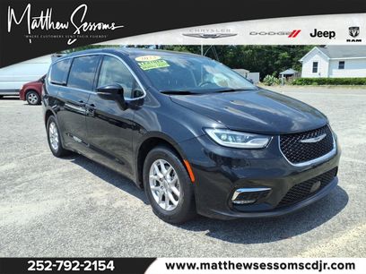 Used 2023 Chrysler Pacifica Touring-L