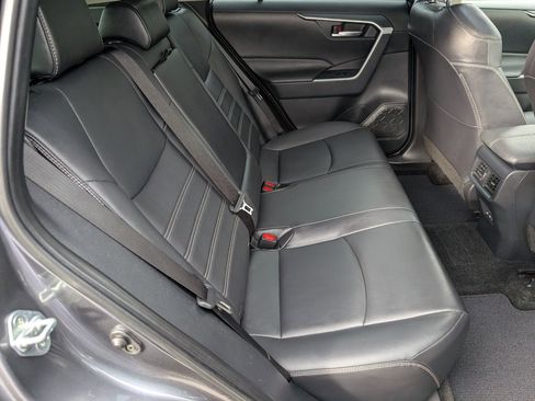 Used 2023 Toyota RAV4 XLE Premium image 5