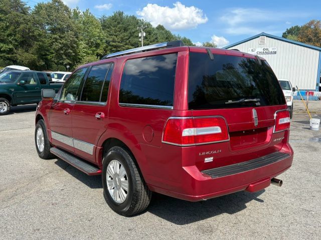 Used 2008 Lincoln Navigator 2WD image 3