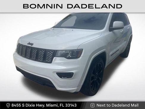 Used 2018 Jeep Grand Cherokee Altitude image 1