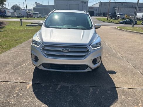 Used 2019 Ford Escape SEL image 3