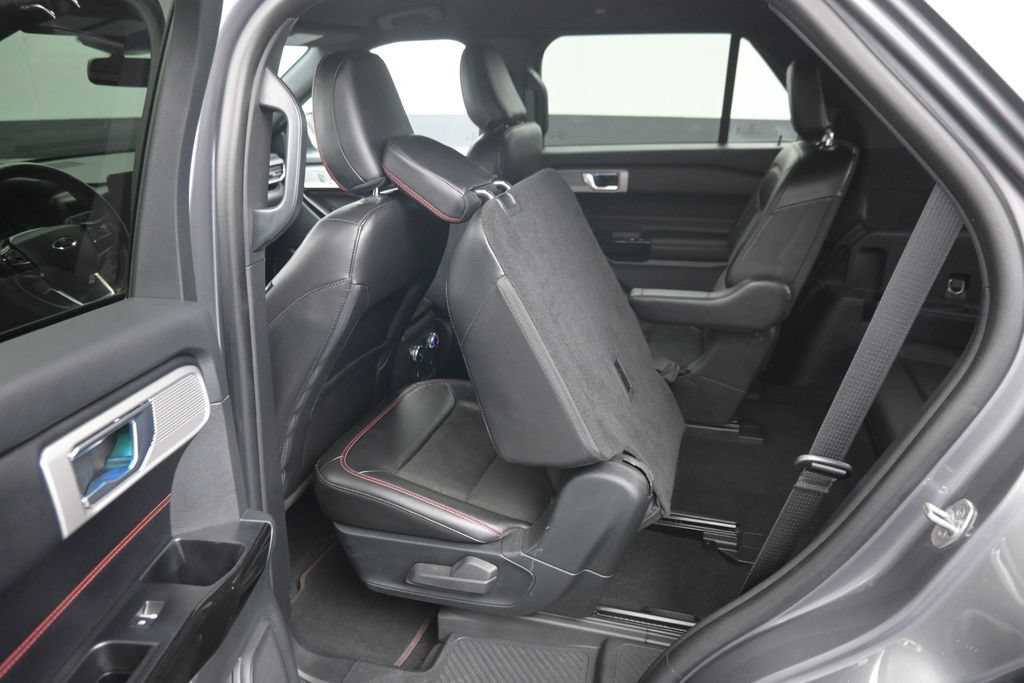 Used 2022 Ford Explorer ST-Line AWD/4WD image 26