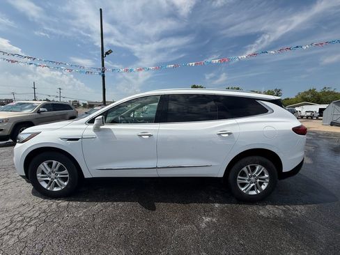 Used 2018 Buick Enclave Essence w/ Trailering Package FWD image 7