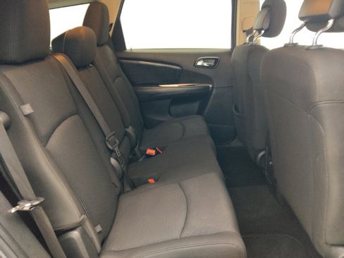 Used 2018 Dodge Journey SE FWD image 19