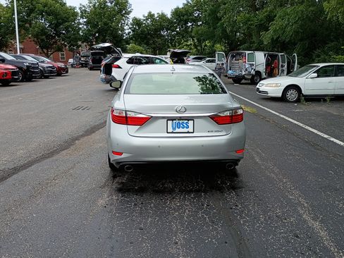 Used 2014 Lexus ES 350 w/ Luxury Package FWD image 4
