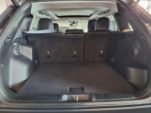 Used 2019 Jeep Cherokee Trailhawk AWD/4WD image 6
