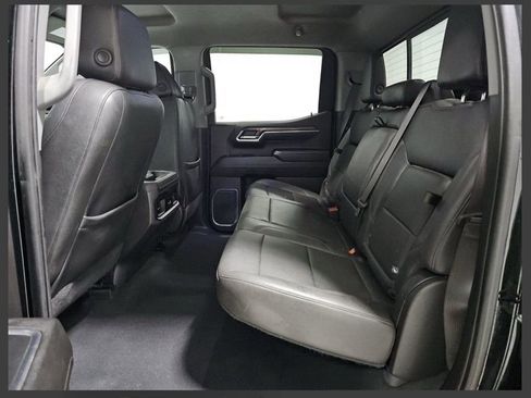 Used 2023 Chevrolet Silverado 1500 LT Trail Boss w/ Convenience Package II image 9