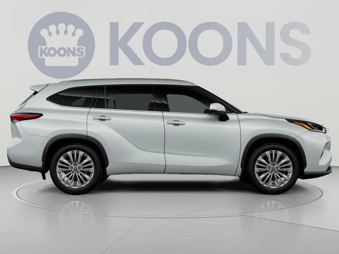 New 2026 Toyota Highlander Platinum AWD/4WD image 15