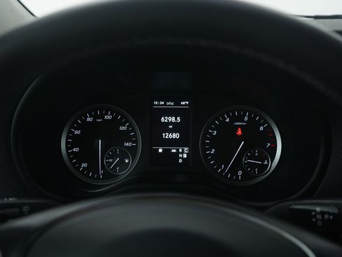 Used 2021 Mercedes-Benz Metris Passenger image 24