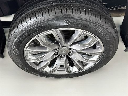 Used 2024 GMC Sierra 1500 Denali w/ Denali Reserve Package image 23