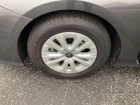 Used 2022 Toyota Prius LE FWD image 26