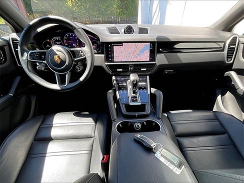 Certified 2023 Porsche Cayenne Coupe image 18