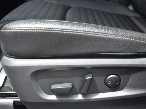Used 2025 Nissan Pathfinder Rock Creek AWD/4WD image 14