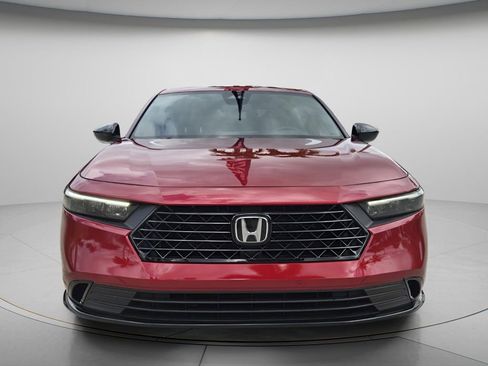 Used 2025 Honda Accord Sport image 5