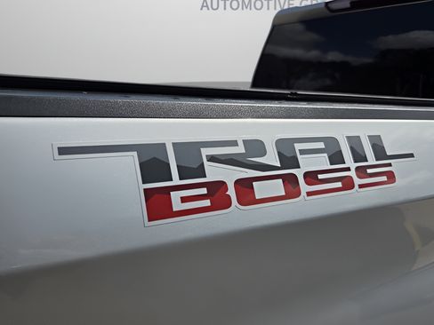 Used 2022 Chevrolet Silverado 1500 LT Trail Boss AWD/4WD image 35