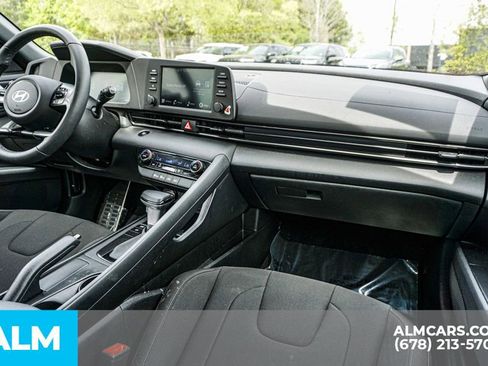 Used 2025 Hyundai Elantra Sport image 24