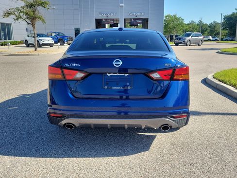 Certified 2021 Nissan Altima 2.5 SR FWD image 6