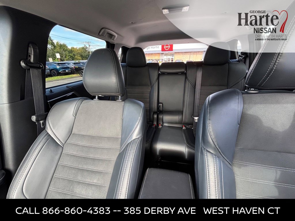 Used 2025 Mitsubishi Outlander SE AWD/4WD image 18