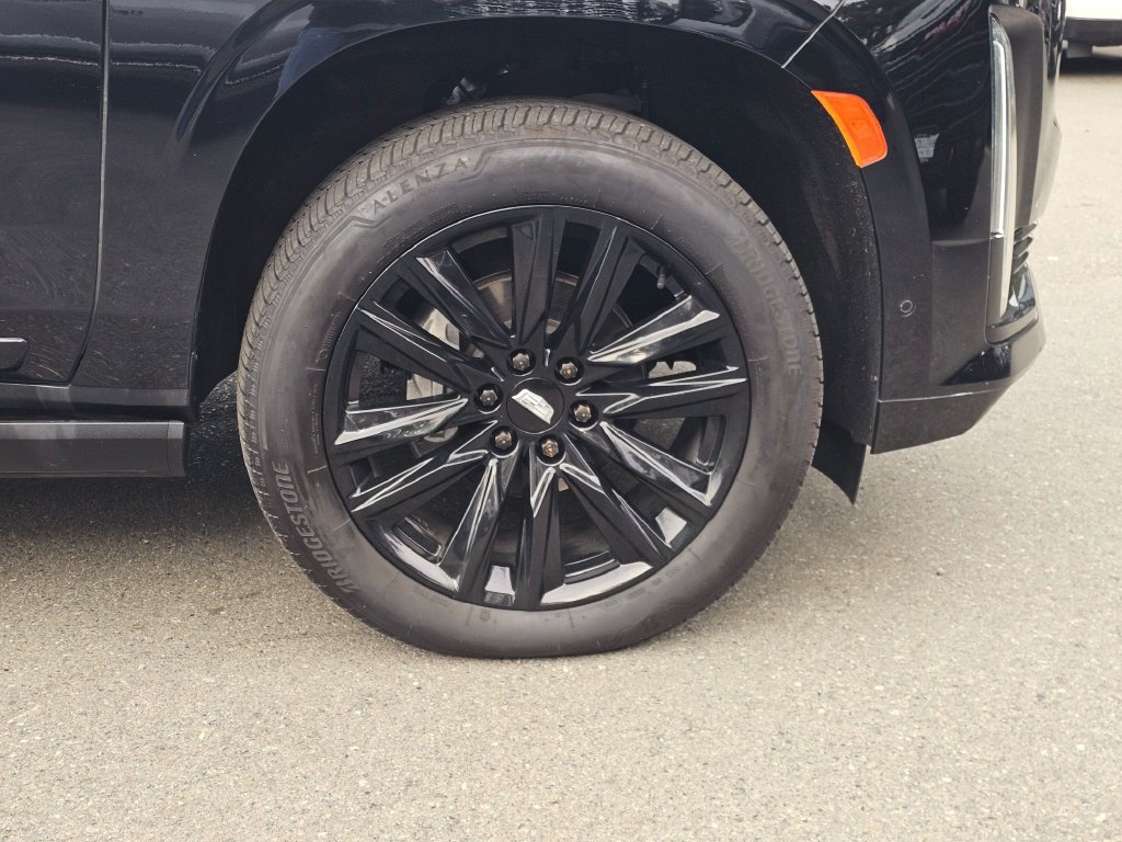 Used 2024 Cadillac Escalade ESV Sport Platinum w/ Heavy-Duty Trailer Package AWD/4WD image 9