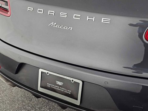 Used 2017 Porsche Macan image 13