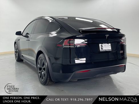 Used 2023 Tesla Model X Plaid image 8
