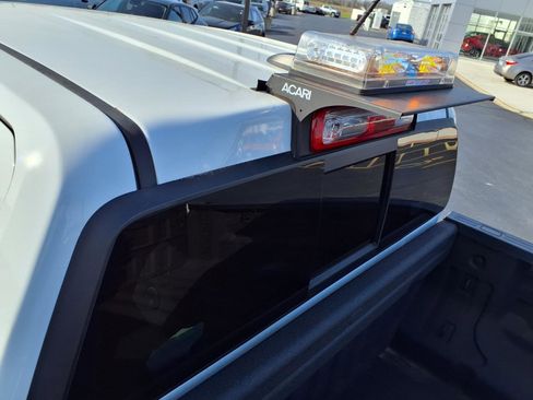 Used 2024 Chevrolet Colorado W/T w/ Technology Package image 3