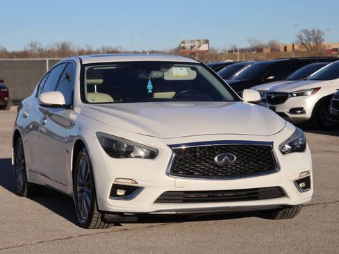 Used 2018 INFINITI Q50 Luxe w/ Essential Package (3.0T Luxe) image 4