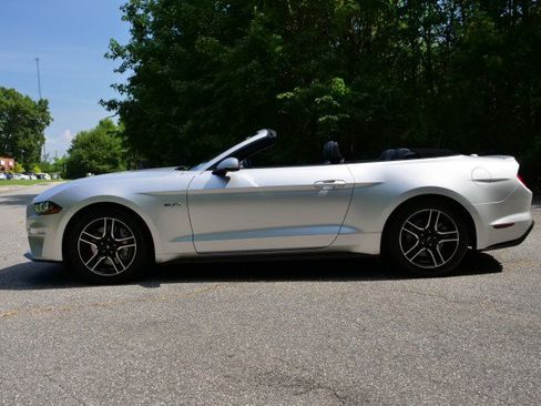 Used 2018 Ford Mustang GT Premium RWD image 35