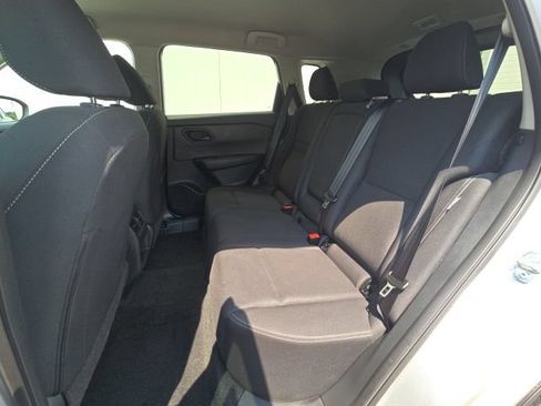 Used 2024 Nissan Rogue S AWD/4WD image 11