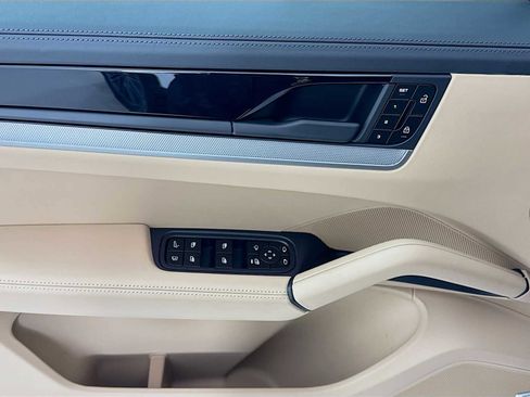 New 2026 Porsche Cayenne E-Hybrid image 11