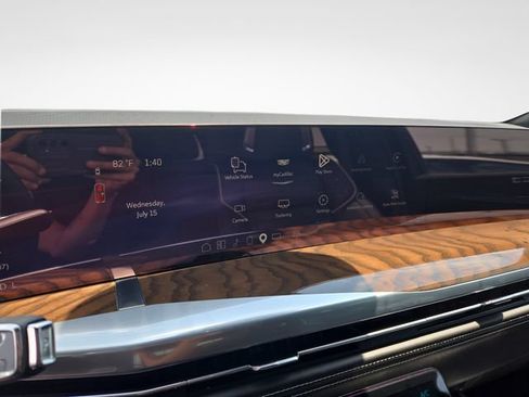 Used 2025 Cadillac Escalade ESV Sport Platinum w/ LPO, ONYX Package AWD/4WD image 26