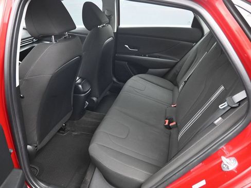 Used 2024 Hyundai Elantra SEL FWD image 10